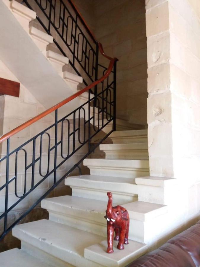Entire Senglea Seaview Town House Villa Bagian luar foto